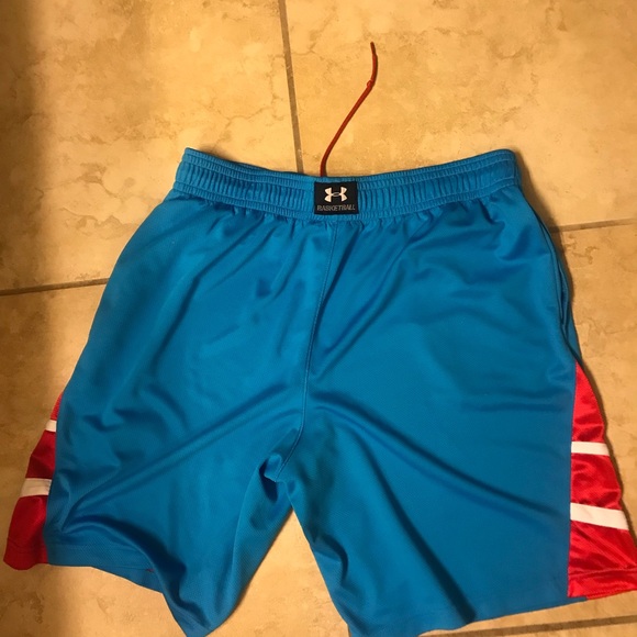 Under Armour basketball shorts - Picture 2 of 4